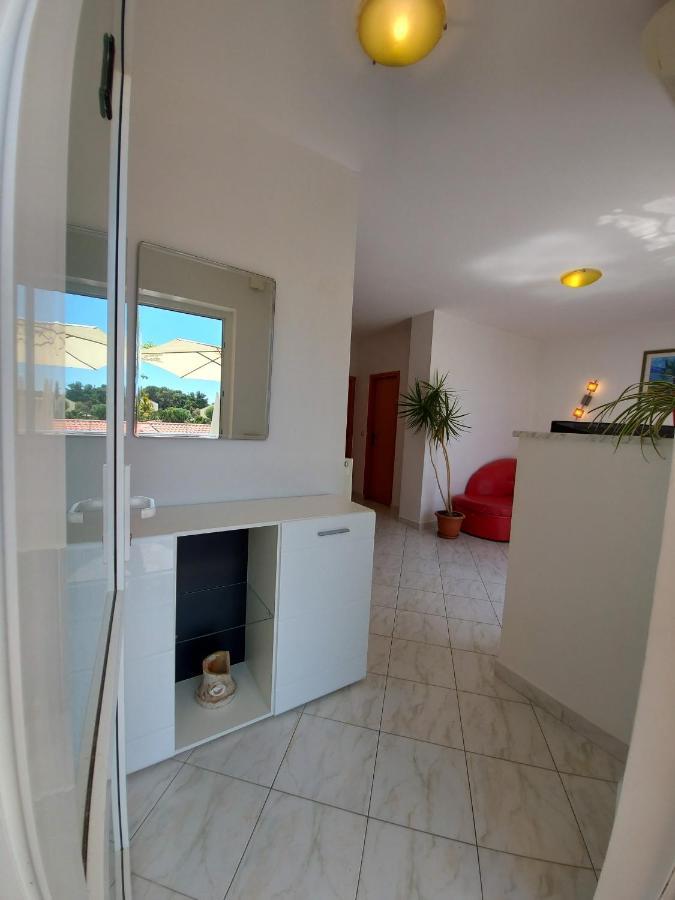 Ferienwohnung Sea & Honey Krk Town Exterior foto