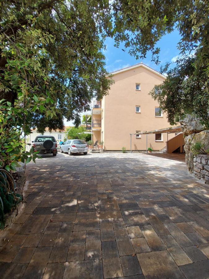 Ferienwohnung Sea & Honey Krk Town Exterior foto