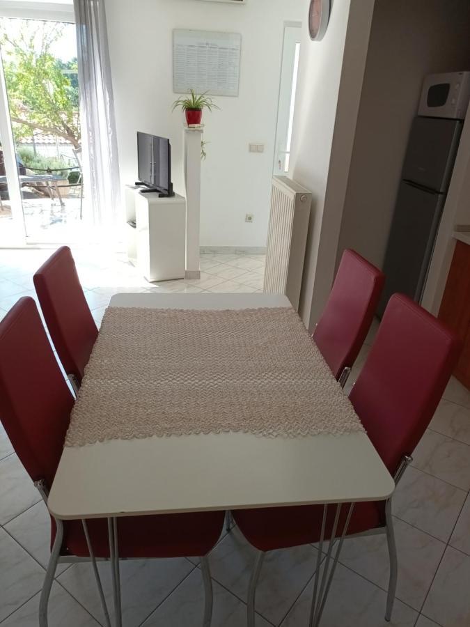 Ferienwohnung Sea & Honey Krk Town Exterior foto